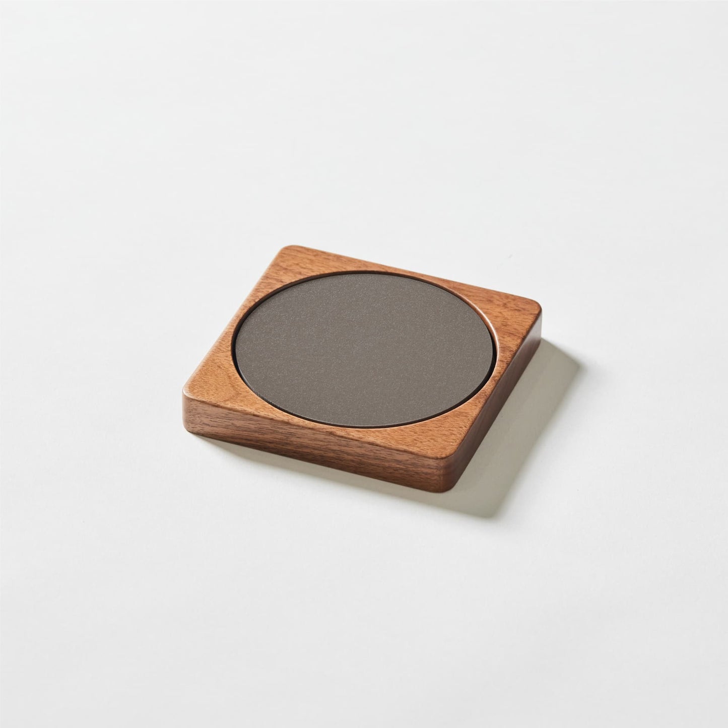 Titan Grey/Walnut/ 四角